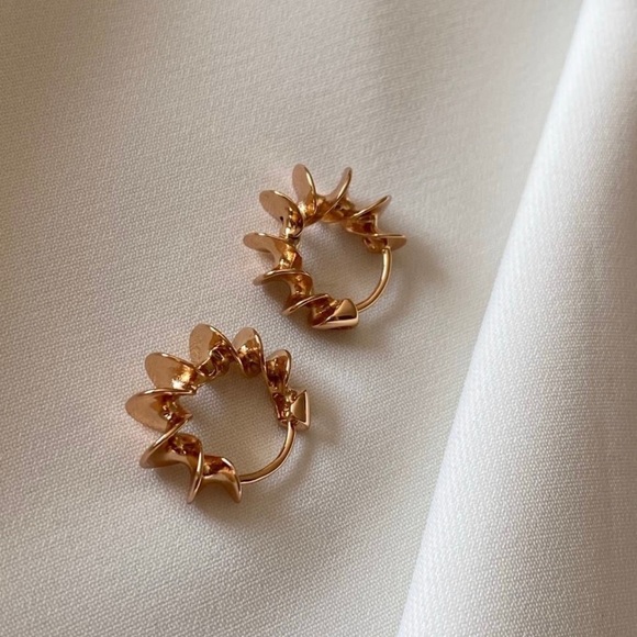 LAST ONE Hoop Earrings 18k Gold Color Bract Luxury Jewelry - Picture 2 of 4